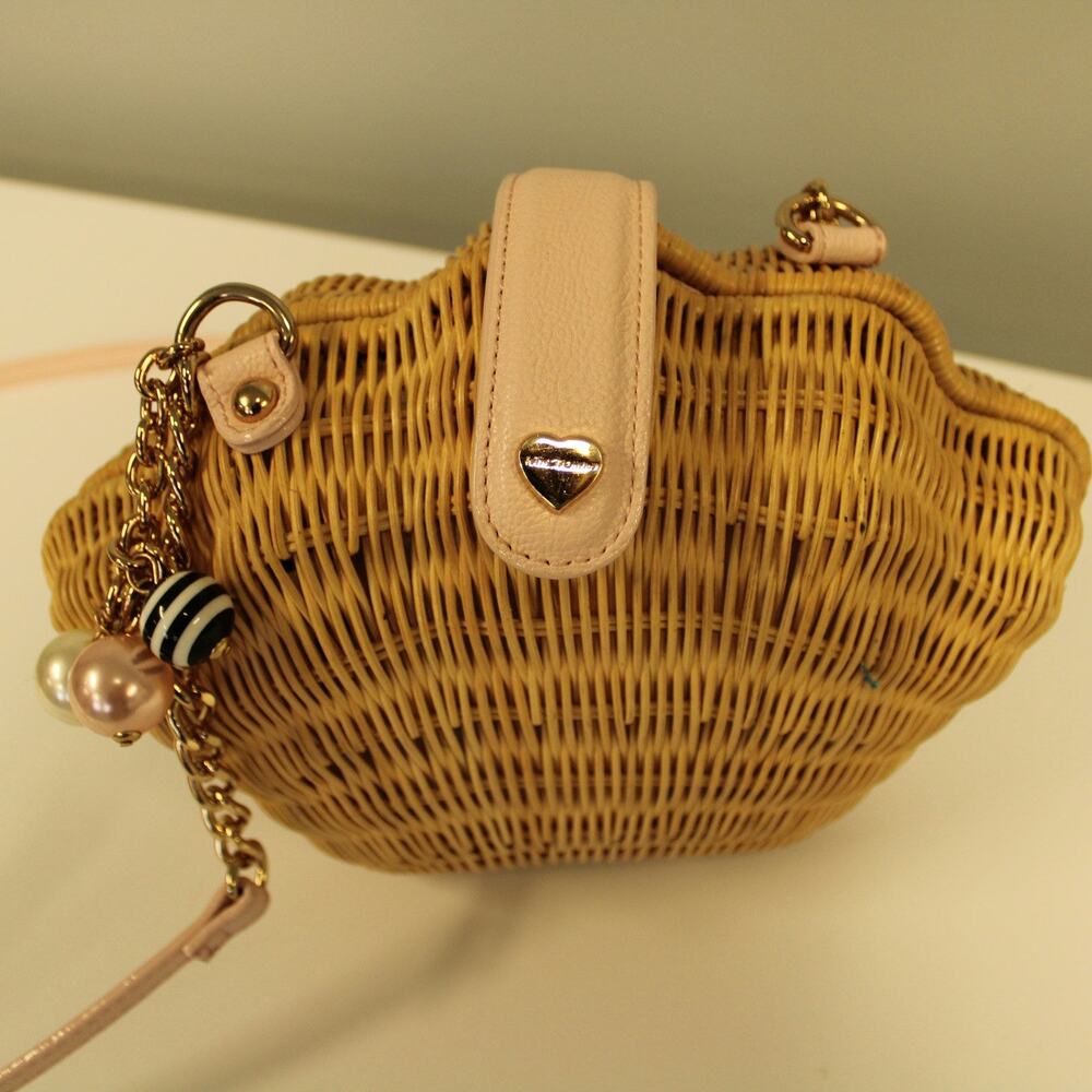 Betsey Johnson shell wicker straw purse crossbody spring summer pink. read - Picture 2 of 7